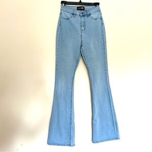 Fashion Nova Women’s Light Wash High Rise Jeans Size 7